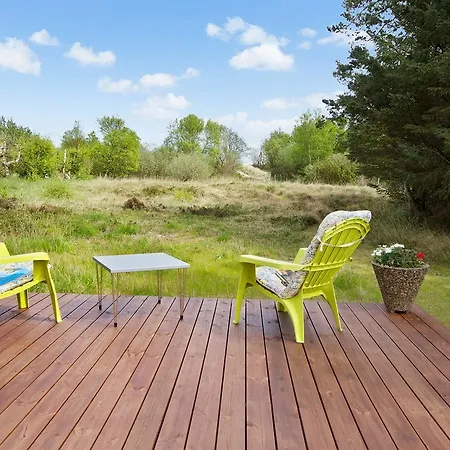 בית נופש Three-bedroom Holiday In *