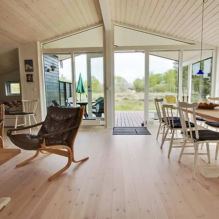 Three-bedroom Holiday In * הלס